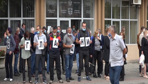 СТЕЧАЈ ТЕРА ПРЕКОБРОЈНЕ: У предузећу Комуналне услуге у Пљевљима 26. октобра - банкрот! СТЕЧАЈ ТЕРА ПРЕКОБРОЈНЕ: У предузећу Комуналне услуге у Пљевљима 26. октобра - банкрот!