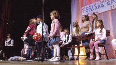 ZMAJEVI I LJUBIČASTI STIHOVI: U Aleksincu do petka 23. književni susreti Gordana Brajović ZMAJEVI I LJUBIČASTI STIHOVI: U Aleksincu do petka 23. književni susreti Gordana Brajović