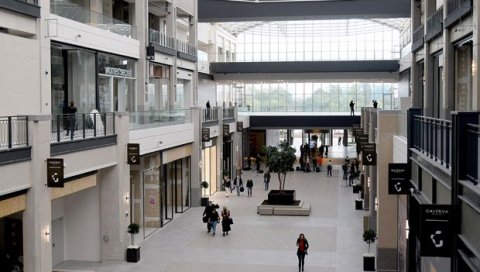 ОТВАРАЈУ СЕ ТРЖНИ ЦЕНТРИ: Када, на колико и шта ће све радити у њима? ОТВАРАЈУ СЕ ТРЖНИ ЦЕНТРИ: Када, на колико и шта ће све радити у њима?
