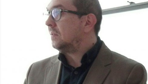 NAGRADA BAJO DŽAKOVIĆ PESNIKU BRANISLAVU ZUBOVIĆU: Završen festival Srpsko pero NAGRADA BAJO DŽAKOVIĆ PESNIKU BRANISLAVU ZUBOVIĆU: Završen festival Srpsko pero
