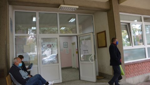 И У ВАНРЕДНОЈ СИТУАЦИЈИ РАСТЕ БРОЈ НОВОИНФИЦИРАНИХ: У Трстенику нова два случаја корона-вируса И У ВАНРЕДНОЈ СИТУАЦИЈИ РАСТЕ БРОЈ НОВОИНФИЦИРАНИХ: У Трстенику нова два случаја корона-вируса