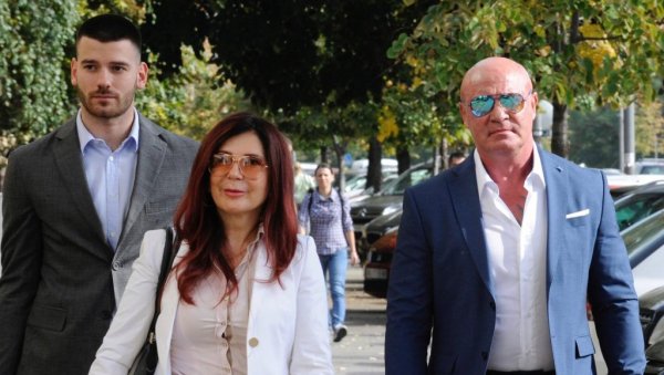 ПОЧЕЛО ПОНОВЉЕНО СУЂЕЊЕ ЗА УБИСТВО ЋУРУВИЈЕ: Оптужени се изјаснили, тврде да нису криви ПОЧЕЛО ПОНОВЉЕНО СУЂЕЊЕ ЗА УБИСТВО ЋУРУВИЈЕ: Оптужени се изјаснили, тврде да нису криви