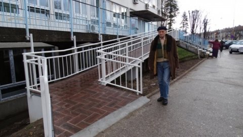 ВЕЛИКО ИНТЕРЕСОВАЊЕ: У Вршцу за два дана „отишле“ све вакцине против грипа ВЕЛИКО ИНТЕРЕСОВАЊЕ: У Вршцу за два дана „отишле“ све вакцине против грипа