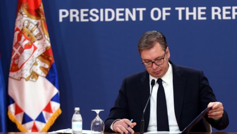 VUČIĆ O SMRTI AMFILOHIJA: Voleo bih da ta vest nije tačna VUČIĆ O SMRTI AMFILOHIJA: Voleo bih da ta vest nije tačna
