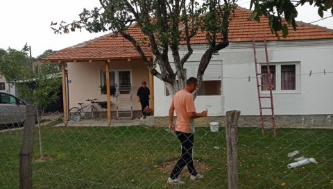 НЕ МОЖЕМО ДЕЦУ ДА ДРЖИМО У КАВЕЗУ: Житељи Доње Брњице у страху - Шта ће мени живот ако моји унучићи не смеју слободно да изађу на улицу? НЕ МОЖЕМО ДЕЦУ ДА ДРЖИМО У КАВЕЗУ: Житељи Доње Брњице у страху - Шта ће мени живот ако моји унучићи не смеју слободно да изађу на улицу?