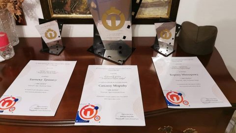 ФЕСТИВАЛ ФИЛМА „ЗЛАТНА БУКЛИЈА“: У Великој Плани уручена признања најбољима ФЕСТИВАЛ ФИЛМА „ЗЛАТНА БУКЛИЈА“: У Великој Плани уручена признања најбољима