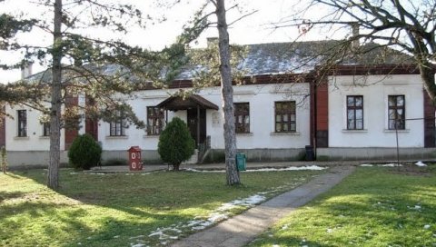 НА ПЕДАЉ ОД ДВА ВЕКА: ОШ „Милија Ракић“ у Церовцу обележила 199 година од оснивања (ФОТО) НА ПЕДАЉ ОД ДВА ВЕКА: ОШ „Милија Ракић“ у Церовцу обележила 199 година од оснивања (ФОТО)