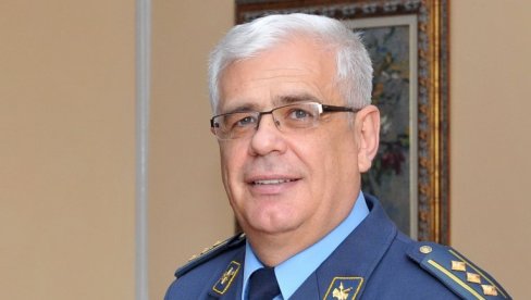 НАГРАДА ПРЕСТИЖНОГ СЛОВЕНСКОГ ФОРУМА: Златни витез Голубовићу НАГРАДА ПРЕСТИЖНОГ СЛОВЕНСКОГ ФОРУМА: Златни витез Голубовићу