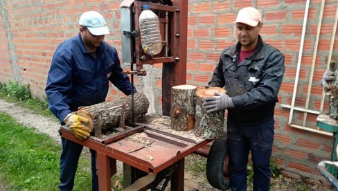 POTRAŽNJA DIGLA CENU: Poskupela bukovina, pirotske drvoseče trljaju ruke POTRAŽNJA DIGLA CENU: Poskupela bukovina, pirotske drvoseče trljaju ruke