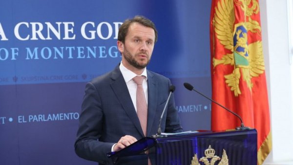 КОЊЕВИЋ О ХАПШЕЊУ РАДА МИЛОШЕВИЋА: За његове радње је знао председник Владе КОЊЕВИЋ О ХАПШЕЊУ РАДА МИЛОШЕВИЋА: За његове радње је знао председник Владе