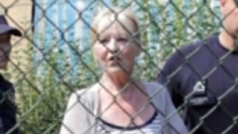 БАКА ЦОКА ЖИВОТНО УГРОЖЕНА: Одложено суђење за убиство инвеститора! БАКА ЦОКА ЖИВОТНО УГРОЖЕНА: Одложено суђење за убиство инвеститора!