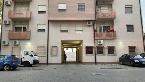 ФОТОГРАФИЈЕ МЕСТА ЗЛОЧИНА У ПАНЧЕВУ: Овде су пронађена тела Марије и Милана, сумња се на убиство и самоубиство (ФОТО/ВИДЕО) ФОТОГРАФИЈЕ МЕСТА ЗЛОЧИНА У ПАНЧЕВУ: Овде су пронађена тела Марије и Милана, сумња се на убиство и самоубиство (ФОТО/ВИДЕО)