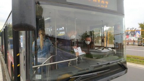 SCENA IZ PREVOZA O KOJOJ BRUJI SRBIJA: Slika je mnoge ostavila bez teksta, svi se pitaju šta je istina (FOTO) SCENA IZ PREVOZA O KOJOJ BRUJI SRBIJA: Slika je mnoge ostavila bez teksta, svi se pitaju šta je istina (FOTO)