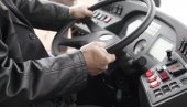 ДЕТАЉИ НЕСРЕЋЕ У ЗЕМУНУ: Међу повређенима и деца, потрага за возачем аутобуса у току ДЕТАЉИ НЕСРЕЋЕ У ЗЕМУНУ: Међу повређенима и деца, потрага за возачем аутобуса у току