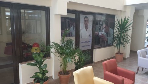 У СТАРАЧКОМ ДОМУ И ФРИЗЕР ЗА ДАМЕ: При крају радови на реконструкцији дотрајале зграде геронтолошког центра у Сомбору У СТАРАЧКОМ ДОМУ И ФРИЗЕР ЗА ДАМЕ: При крају радови на реконструкцији дотрајале зграде геронтолошког центра у Сомбору