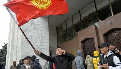ВАКУУМ ВЛАСТИ У КИРГИСТАНУ: Затворене границе из безбедносних разлога ВАКУУМ ВЛАСТИ У КИРГИСТАНУ: Затворене границе из безбедносних разлога