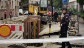 ТЕШКА НЕСРЕЋА У ЦЕНТРУ БЕОГРАДА: Радника затрпала земља, погино на лицу места ТЕШКА НЕСРЕЋА У ЦЕНТРУ БЕОГРАДА: Радника затрпала земља, погино на лицу места