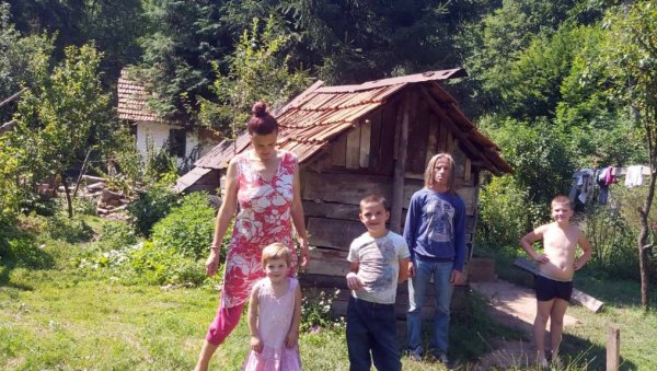 ЦИЉ УСЕЉЕЊЕ ПРЕ ЗИМЕ: Акцију кућа за Мариће подржали и Вишковић и Додик ЦИЉ УСЕЉЕЊЕ ПРЕ ЗИМЕ: Акцију кућа за Мариће подржали и Вишковић и Додик