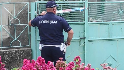 УЖАС КОД ЗРЕЊАНИНА: У породичној кући пронађена беживотна тела супружника УЖАС КОД ЗРЕЊАНИНА: У породичној кући пронађена беживотна тела супружника