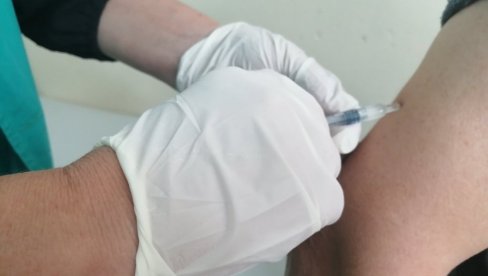 ДА ЛИ ЈЕ ВАКЦИНА БЕЗБЕДНА ЗА ЉУДЕ СА АЛЕРГИЈОМ: Ево коју вакцину би требало да примите ДА ЛИ ЈЕ ВАКЦИНА БЕЗБЕДНА ЗА ЉУДЕ СА АЛЕРГИЈОМ: Ево коју вакцину би требало да примите