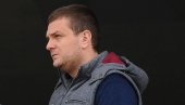 ВАЗУРА ЗАДОВОЉАН РЕЗУЛТАТИМА: Најавио нове уговоре за фудбалере Партизана ВАЗУРА ЗАДОВОЉАН РЕЗУЛТАТИМА: Најавио нове уговоре за фудбалере Партизана