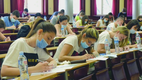 ФАКУЛТЕТИ (НЕ) ПРИХВАТАЈУ ДРЖАВНУ МАТУРУ? Различити ставови НПС и Министарства просвете ФАКУЛТЕТИ (НЕ) ПРИХВАТАЈУ ДРЖАВНУ МАТУРУ? Различити ставови НПС и Министарства просвете