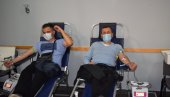 PRIKUPLJENO 27 JEDINICA KRVI: Nova akcija Crvenog krsta u Somboru (FOTO) PRIKUPLJENO 27 JEDINICA KRVI: Nova akcija Crvenog krsta u Somboru (FOTO)