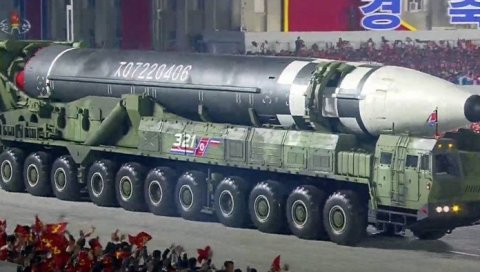 ДЕМОНСТРАЦИЈА СИЛЕ: Хоће ли ново наоружање Северне Кореје уплашити Запад? ДЕМОНСТРАЦИЈА СИЛЕ: Хоће ли ново наоружање Северне Кореје уплашити Запад?