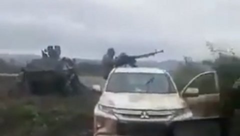 НОЋНЕ САХРАНЕ ПЛАЋЕНИКА: Пси рата страдали у Карабаху НОЋНЕ САХРАНЕ ПЛАЋЕНИКА: Пси рата страдали у Карабаху