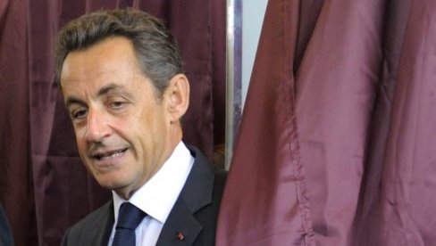SARKOZI PROGLAŠEN KRIVIM: Tužioci traže zatvorsku kaznu SARKOZI PROGLAŠEN KRIVIM: Tužioci traže zatvorsku kaznu