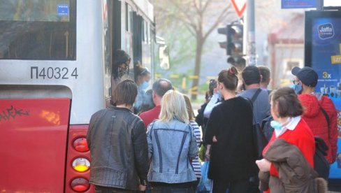 VAŽNO OBAVEŠTENJE ZA SREDNJOŠKOLCE: Od sutra možete da preuzmete besplatnu kartu za prevoz - ovo je postupak VAŽNO OBAVEŠTENJE ZA SREDNJOŠKOLCE: Od sutra možete da preuzmete besplatnu kartu za prevoz - ovo je postupak
