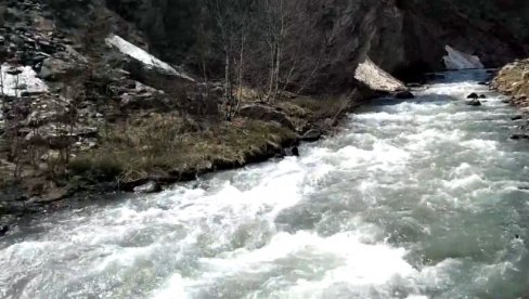PRAVOSLAVLJE U SRCU: Rusija će pomeriti tok reke da spasi hrišćansku svetinju (VIDEO) PRAVOSLAVLJE U SRCU: Rusija će pomeriti tok reke da spasi hrišćansku svetinju (VIDEO)