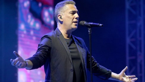 OTIŠAO JE NAJVEĆI! Željko Joksimović se potresnim rečima oprostio od Tozovca OTIŠAO JE NAJVEĆI! Željko Joksimović se potresnim rečima oprostio od Tozovca