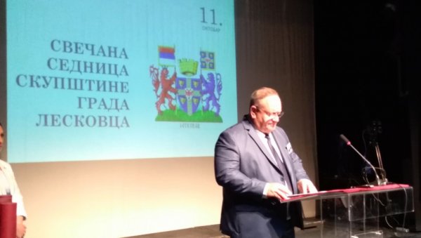 МЕДАЉЕ, ПОХВАЛЕ И НОВЧАНИ ИЗНОС: Октобарске награде у граду на Ветерници МЕДАЉЕ, ПОХВАЛЕ И НОВЧАНИ ИЗНОС: Октобарске награде у граду на Ветерници