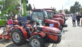 IZ KASE POMOĆ ZA 208 RATARA: Predlog odluke o dodeli novca za nabavku mehanizacije IZ KASE POMOĆ ZA 208 RATARA: Predlog odluke o dodeli novca za nabavku mehanizacije