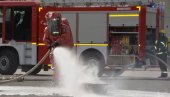 ПОЖАР НА НОВОСАДСКОМ ГРАДСКОМ ГРОБЉУ: Због паљења свећа, два четинара изгорела у тренутку ПОЖАР НА НОВОСАДСКОМ ГРАДСКОМ ГРОБЉУ: Због паљења свећа, два четинара изгорела у тренутку