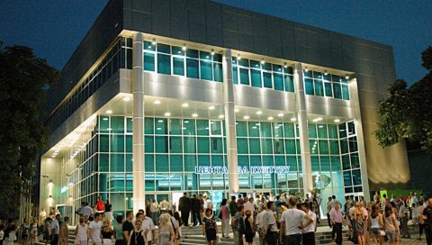 ПОЗОРИШНА СМОТРА „ДАНИ КОМЕДИЈЕ“ У БИЈЕЉИНИ: Завесу подиже Звездара театар ПОЗОРИШНА СМОТРА „ДАНИ КОМЕДИЈЕ“ У БИЈЕЉИНИ: Завесу подиже Звездара театар