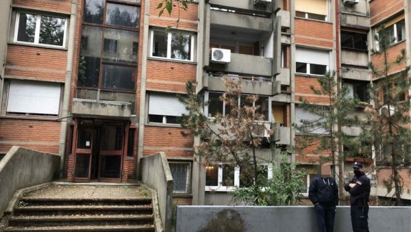 ПРВЕ ФОТОГРАФИЈЕ СА МЕСТА ХОРОРА У БЕОГРАДУ: Комшије у неверици рекле шта знају ПРВЕ ФОТОГРАФИЈЕ СА МЕСТА ХОРОРА У БЕОГРАДУ: Комшије у неверици рекле шта знају