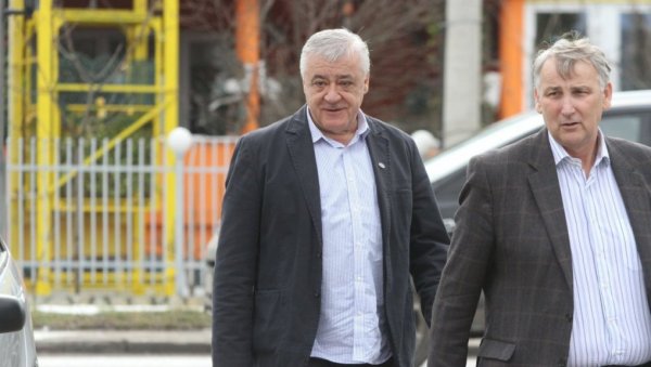 У СУДУ БИХ СУЂЕЊЕ ГЕНЕРАЛУ МИЛОМИРУ САВЧИЋУ: Iзјаве сведока одударају од онога што је рекао током истраге У СУДУ БИХ СУЂЕЊЕ ГЕНЕРАЛУ МИЛОМИРУ САВЧИЋУ: Iзјаве сведока одударају од онога што је рекао током истраге