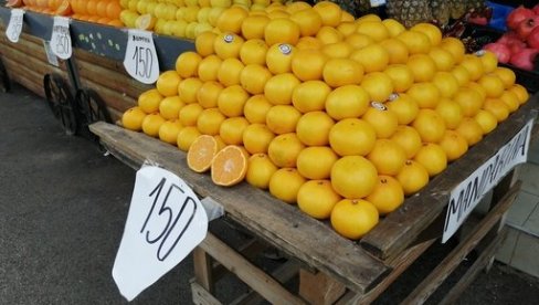 РЕПУБЛИЧКИ ЗАВОД ЗА СТАТИСТИКУ: Скупље воће, ево и за колико РЕПУБЛИЧКИ ЗАВОД ЗА СТАТИСТИКУ: Скупље воће, ево и за колико
