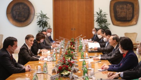 БРНАБИЋ СА ЂИЕЧИЈЕМ: Србија ће наставити стратешко партнерство са Кином БРНАБИЋ СА ЂИЕЧИЈЕМ: Србија ће наставити стратешко партнерство са Кином
