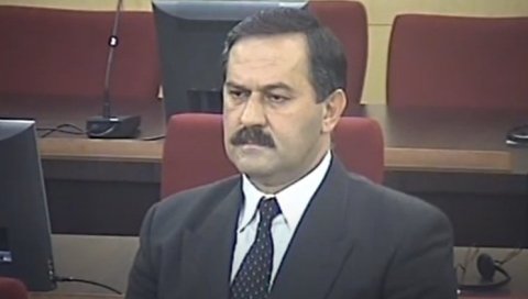 УСРЕД БЕОГРАДА ОПТУЖУЈУ СРБЕ ЗА ЗЛОЧИНЕ: Наставља се манипулација трагедијом на Тузланској капији УСРЕД БЕОГРАДА ОПТУЖУЈУ СРБЕ ЗА ЗЛОЧИНЕ: Наставља се манипулација трагедијом на Тузланској капији