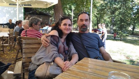 БЕБИЦА СЕ НАГУТАЛА КРВИ, ЊЕ ВИШЕ НЕМА: Породица васпитачице Данијеле Косић из Неготина тражи истину о смрти преминуле породиље БЕБИЦА СЕ НАГУТАЛА КРВИ, ЊЕ ВИШЕ НЕМА: Породица васпитачице Данијеле Косић из Неготина тражи истину о смрти преминуле породиље