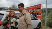 ZAŠTO JE NOVAK ŠETAO BOS? Đoković novom reakcijom u BiH zapalio region (FOTO) ZAŠTO JE NOVAK ŠETAO BOS? Đoković novom reakcijom u BiH zapalio region (FOTO)