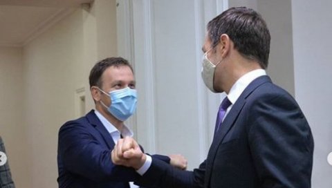 МАЛИ СЕ САСТАО СА ЈОВАНОВИЋЕМ: Нова кредитна гарантна шема са ДФЦ почетком наредне године МАЛИ СЕ САСТАО СА ЈОВАНОВИЋЕМ: Нова кредитна гарантна шема са ДФЦ почетком наредне године