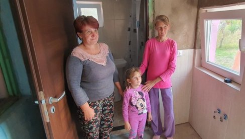 ВИКТОРИЈА ДОБИЛА КУПАТИЛО: Захваљујући хуманости Суботичана породици Годар се остварио сан ВИКТОРИЈА ДОБИЛА КУПАТИЛО: Захваљујући хуманости Суботичана породици Годар се остварио сан