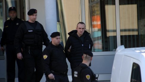 PISAO MAJCI, PA SE OBESIO: Novi detalji o samoubistvu Saše Vidovića, navodnog pucača škaljaraca PISAO MAJCI, PA SE OBESIO: Novi detalji o samoubistvu Saše Vidovića, navodnog pucača škaljaraca
