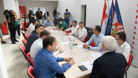 СПРЕМАЈУ ЗАХТЕВ ЗА РТС: Следеће недеље нови састанак дела опозиције, домаћин ДСС СПРЕМАЈУ ЗАХТЕВ ЗА РТС: Следеће недеље нови састанак дела опозиције, домаћин ДСС