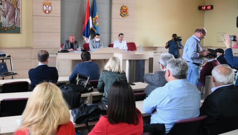 ДА ЗНАЈУ ШТА УДИШУ: У Пироту купили аутоматску мерну станицу за контролу квалитета ваздуха ДА ЗНАЈУ ШТА УДИШУ: У Пироту купили аутоматску мерну станицу за контролу квалитета ваздуха