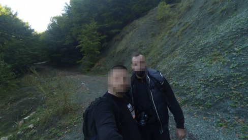 PROŠAO GOLGOTU: Ovako su Albanci napali srpskog sveštenika koji je išao na karaulu Košare (VIDEO) PROŠAO GOLGOTU: Ovako su Albanci napali srpskog sveštenika koji je išao na karaulu Košare (VIDEO)